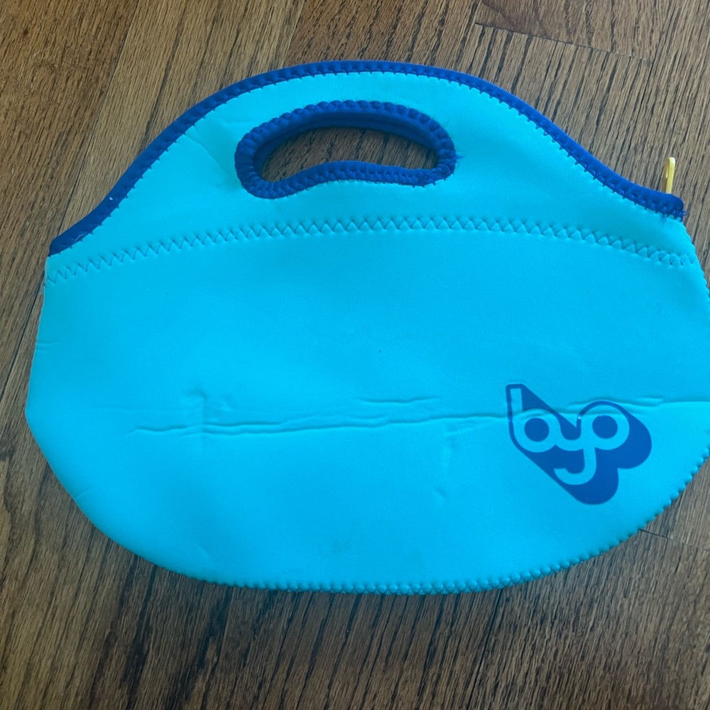 Byo lunch bag neoprene. See pics for stains and marks - not attempted cleaning